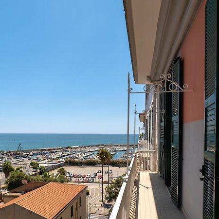 Mareluna Penthouse - Luxury Suites Salerno Esterno foto